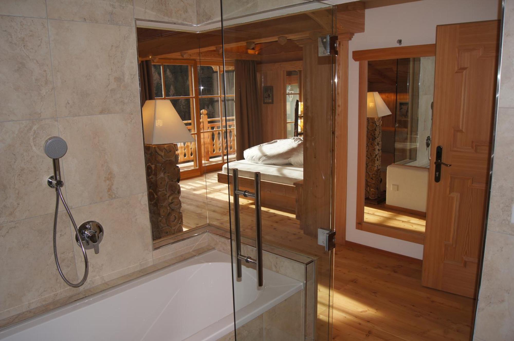 Dorfhotel Beludei Santa Cristina Val Gardena Rum bild