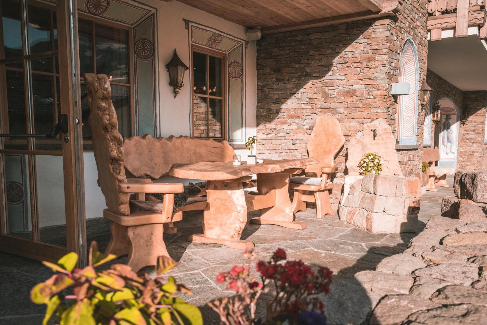 Dorfhotel Beludei Santa Cristina Val Gardena Exteriör bild
