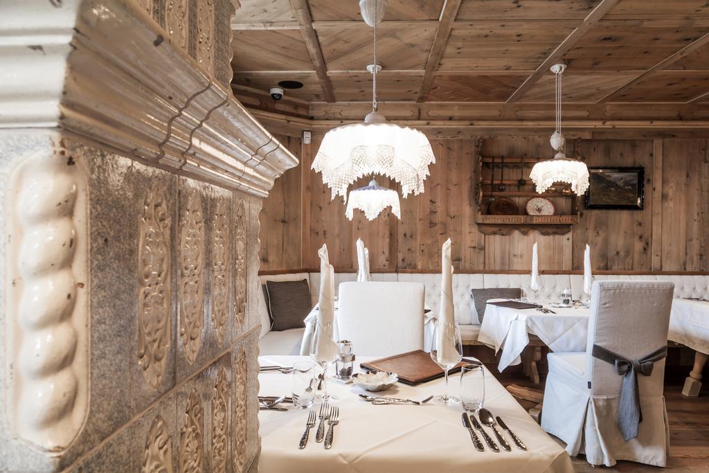 Dorfhotel Beludei Santa Cristina Val Gardena Exteriör bild