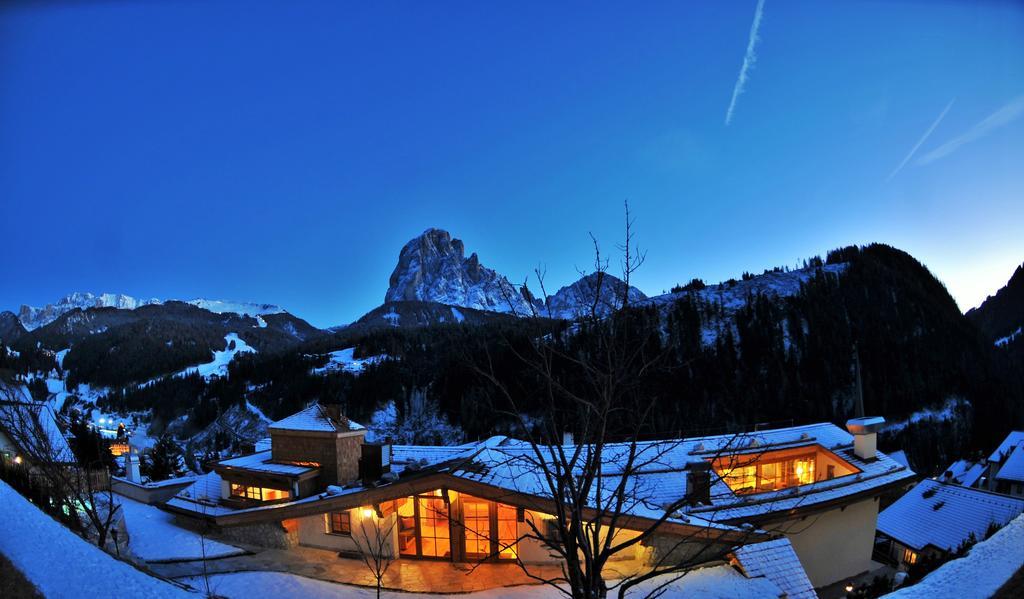 Dorfhotel Beludei Santa Cristina Val Gardena Exteriör bild